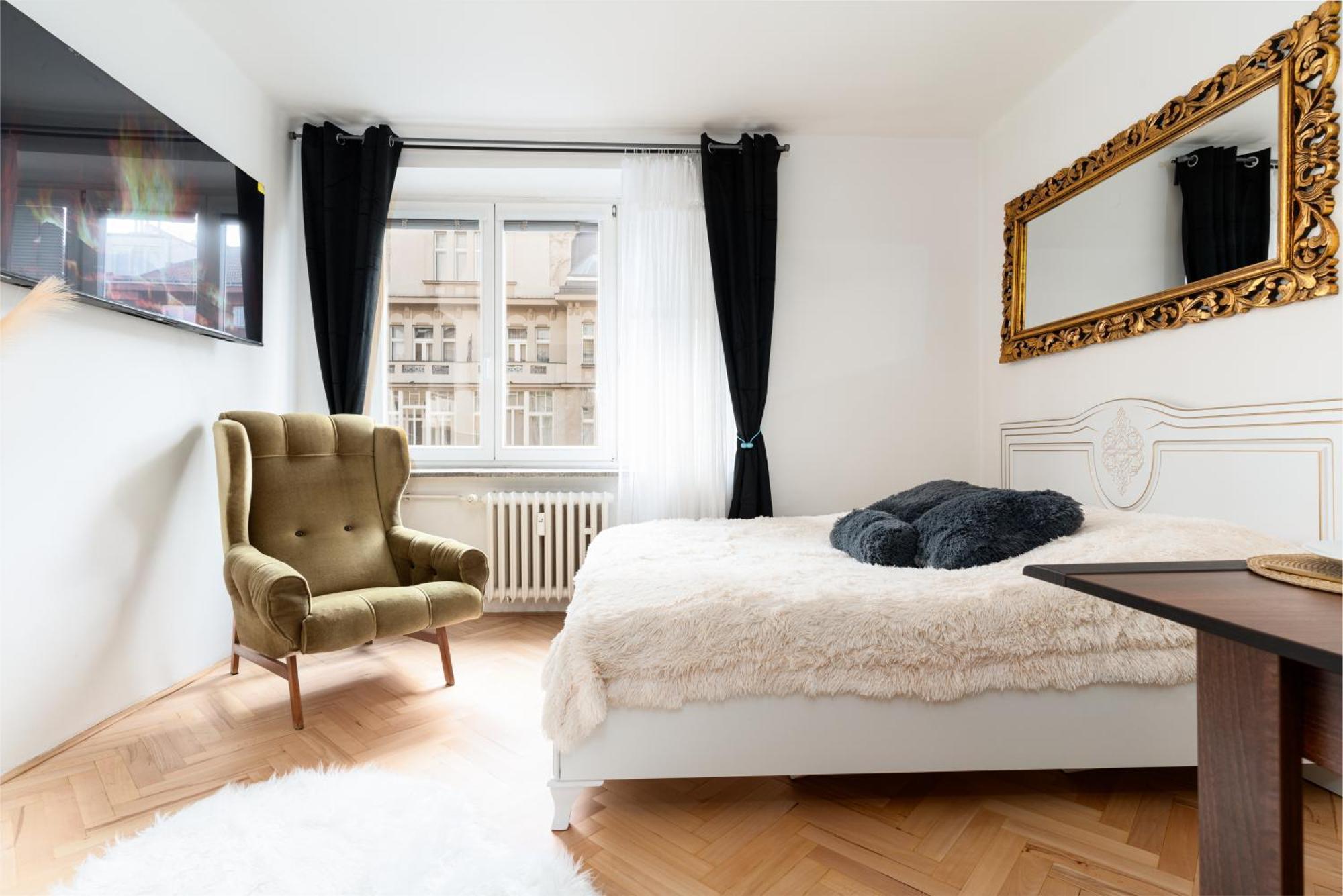Kingdom Of 3 Roses Apartment Praha Bagian luar foto