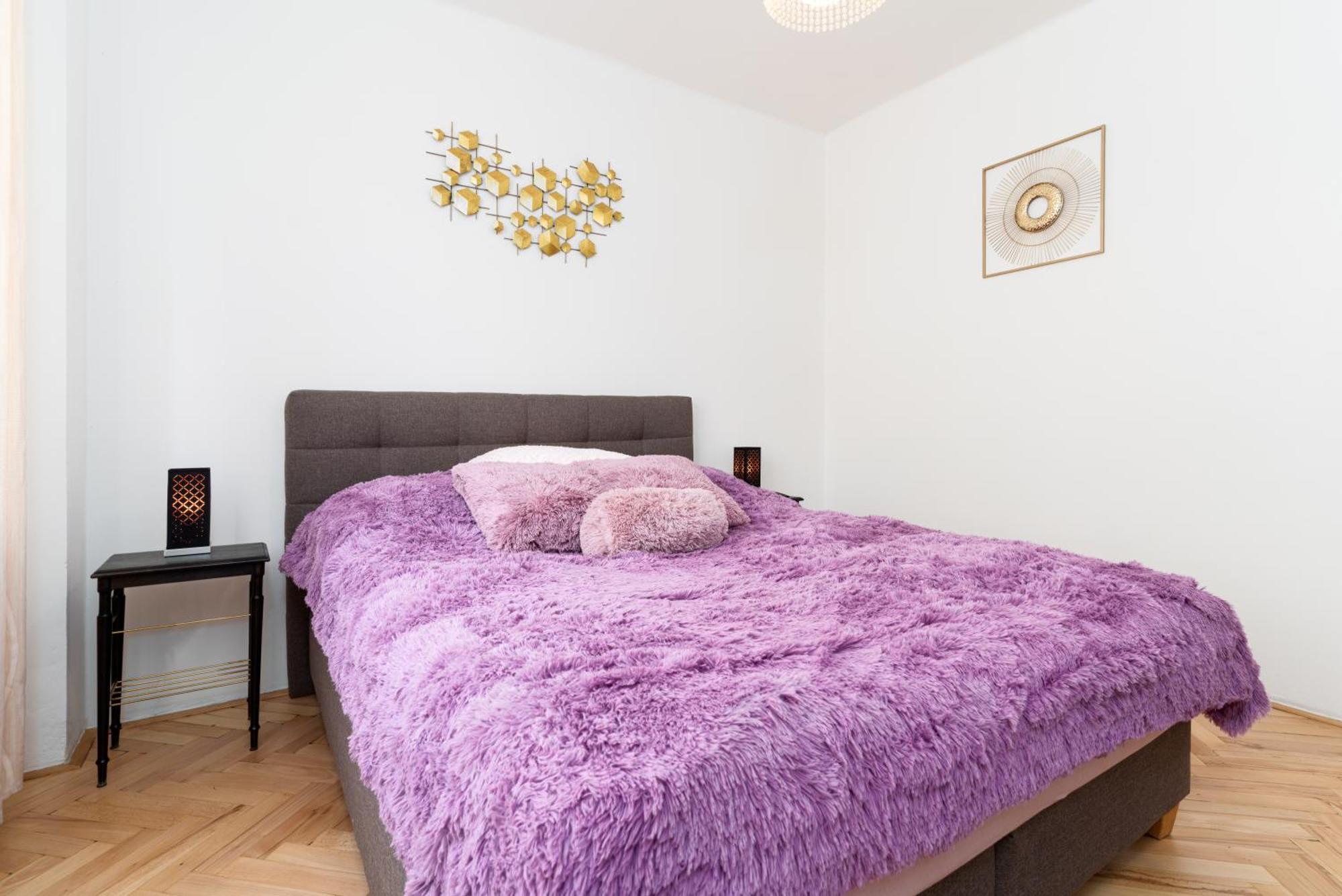 Kingdom Of 3 Roses Apartment Praha Bagian luar foto