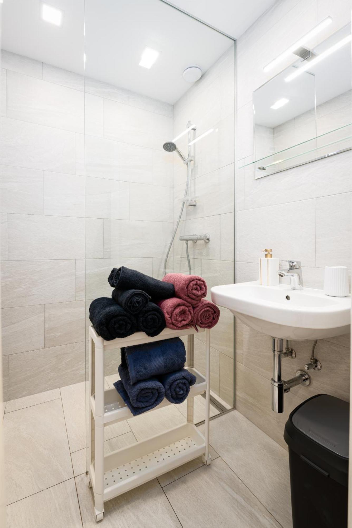 Kingdom Of 3 Roses Apartment Praha Bagian luar foto